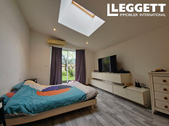 Image No.4-5 Bed House for sale