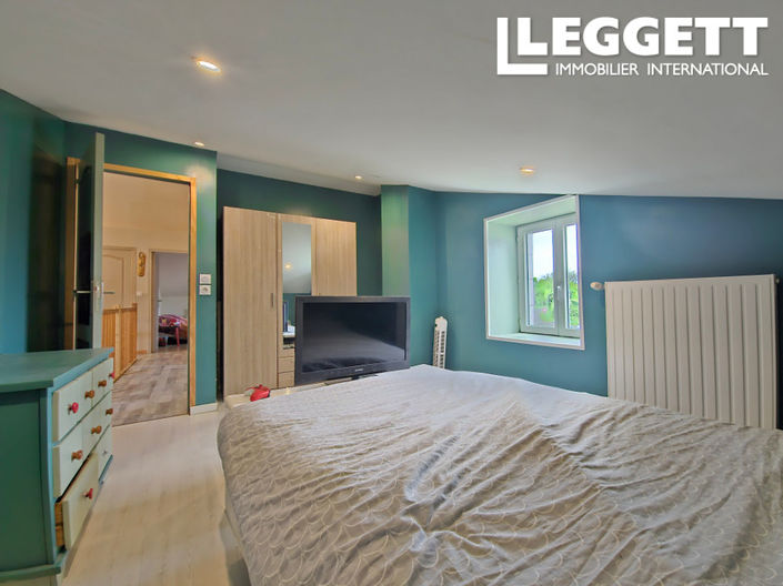 Image No.5-5 Bed House for sale