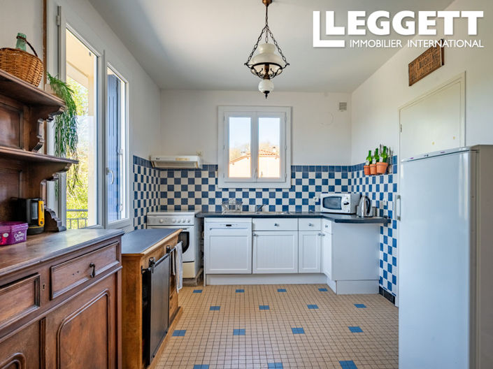 Image No.4-2 Bed House for sale