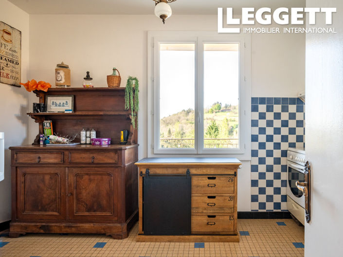 Image No.5-2 Bed House for sale