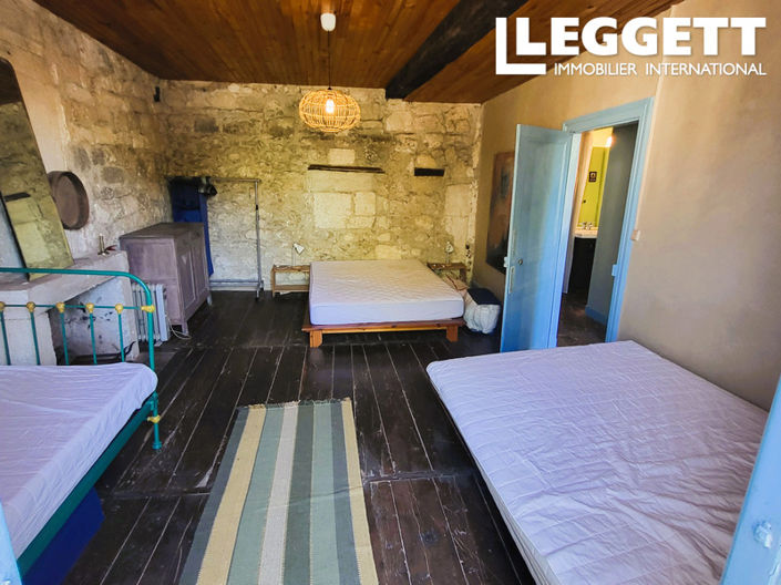 Image No.5-2 Bed House for sale