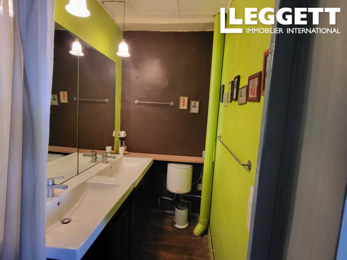 Image No.8-2 Bed House for sale