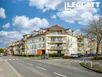 1 - Grigny, Apartment