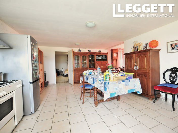 Image No.5-2 Bed House for sale