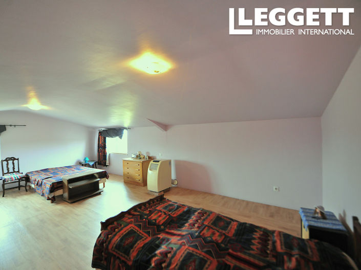 Image No.7-2 Bed House for sale