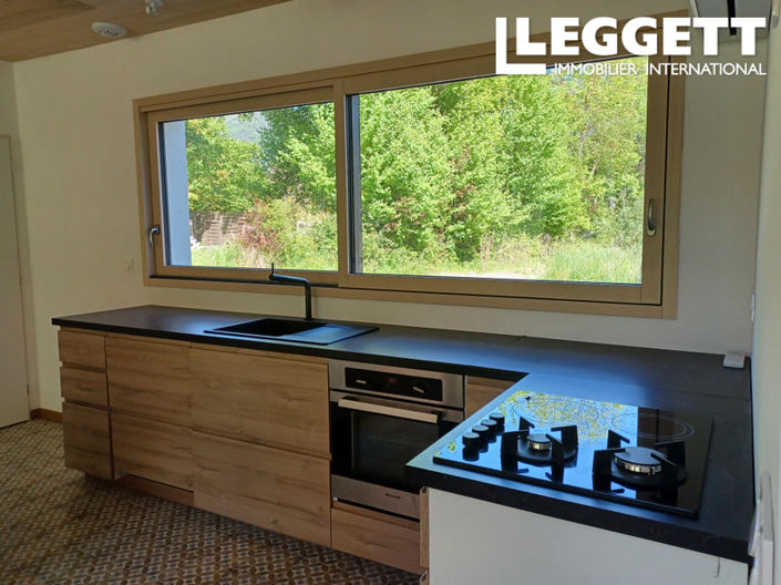 Image No.6-5 Bed House for sale