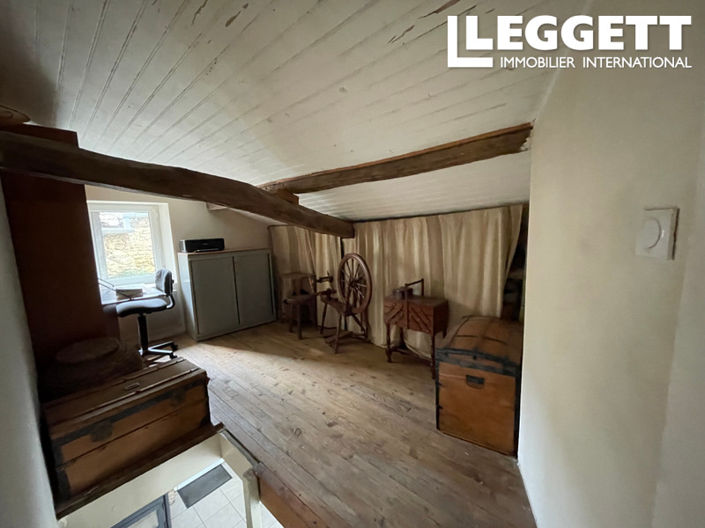 Image No.10-3 Bed House for sale