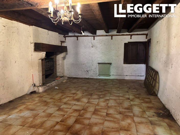 Image No.8-5 Bed House for sale