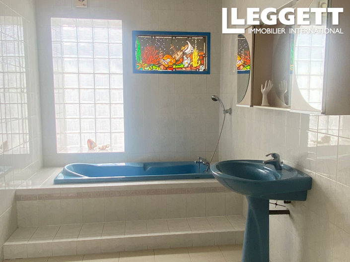 Image No.7-3 Bed House for sale