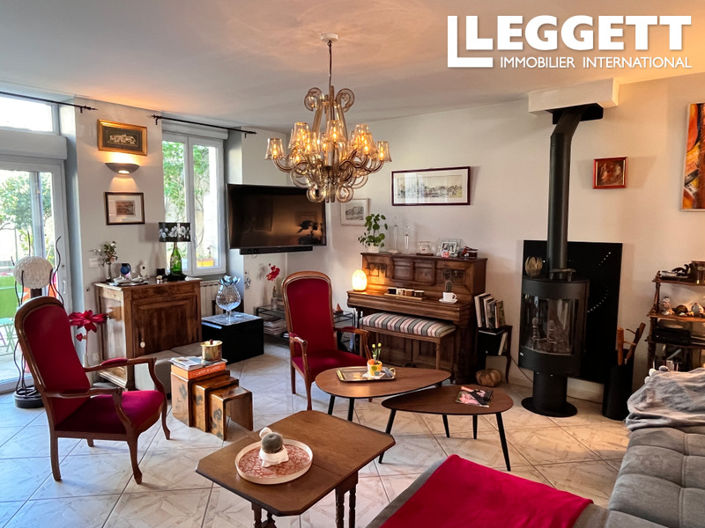 Image No.4-6 Bed House for sale