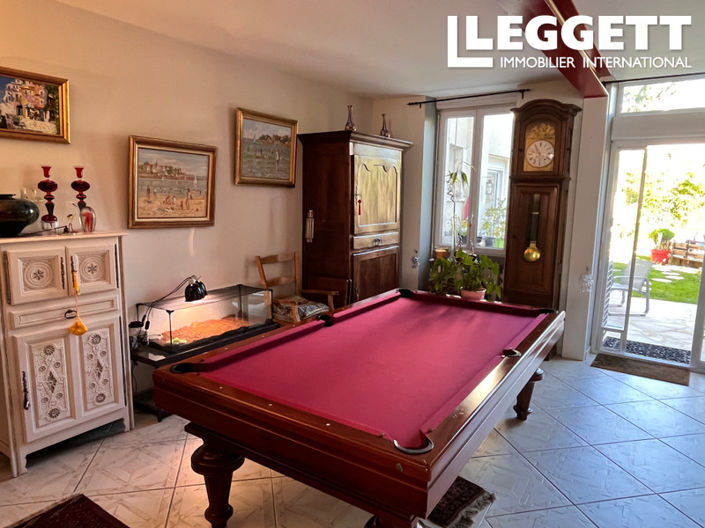 Image No.6-6 Bed House for sale