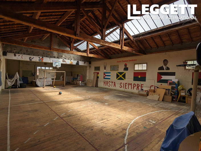 Image No.9-6 Bed House for sale