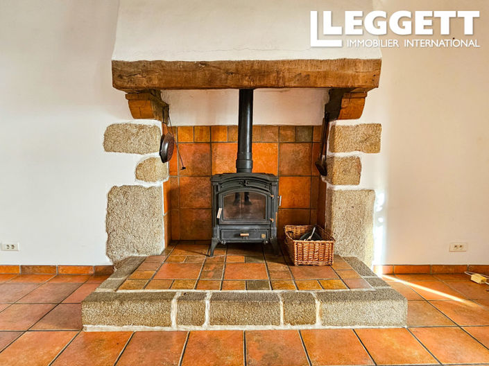 Image No.6-5 Bed House for sale