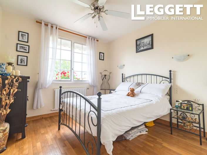 Image No.9-4 Bed House for sale