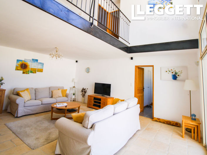 Image No.6-3 Bed House for sale