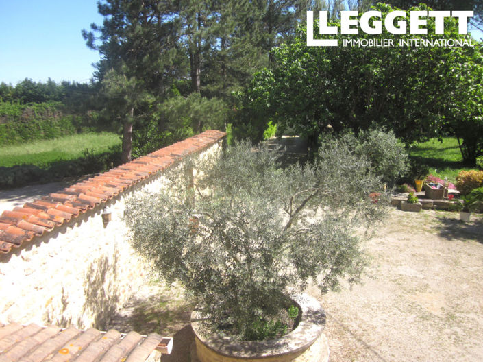 Image No.10-8 Bed House for sale