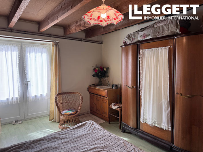 Image No.8-4 Bed House for sale