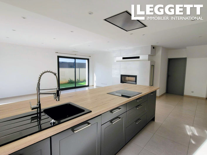 Image No.3-4 Bed House for sale