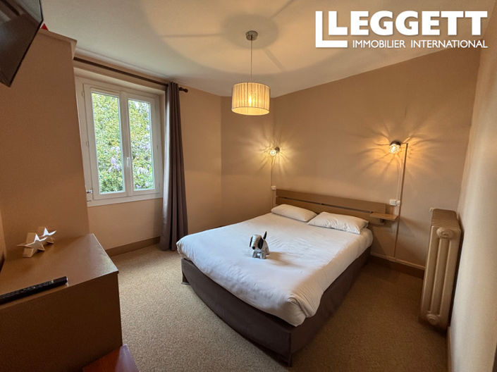 Image No.7-13 Bed House for sale