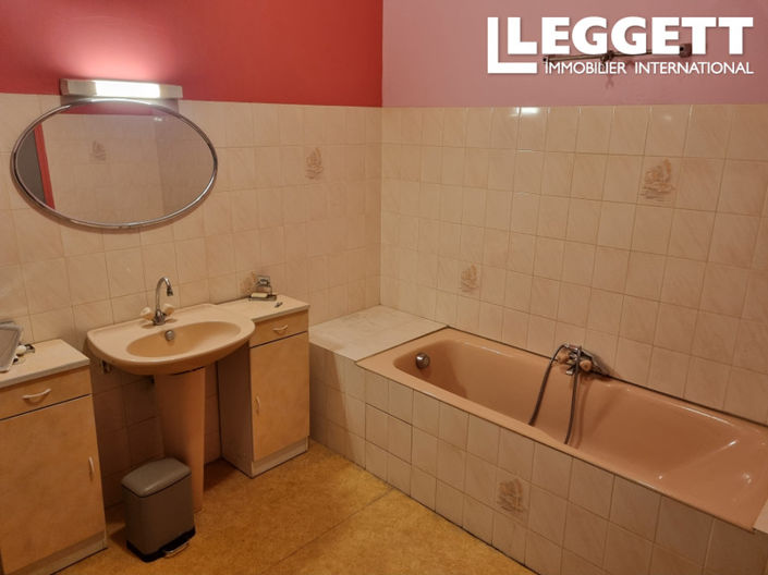 Image No.6-3 Bed House for sale