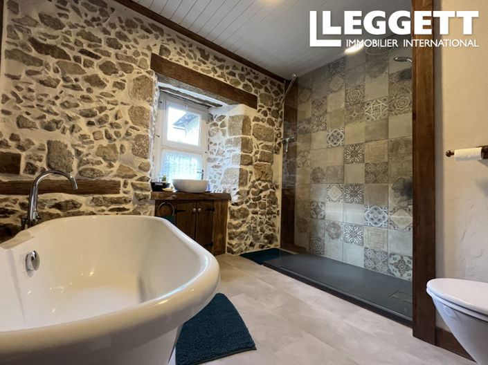 Image No.2-4 Bed House for sale