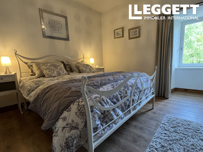 Image No.9-4 Bed House for sale