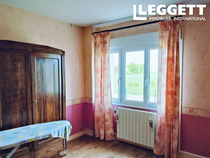 Image No.7-5 Bed House for sale