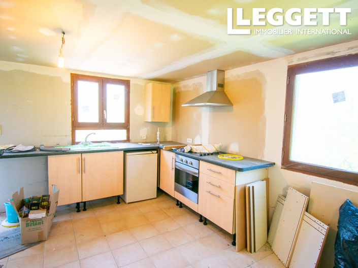 Image No.8-2 Bed House for sale