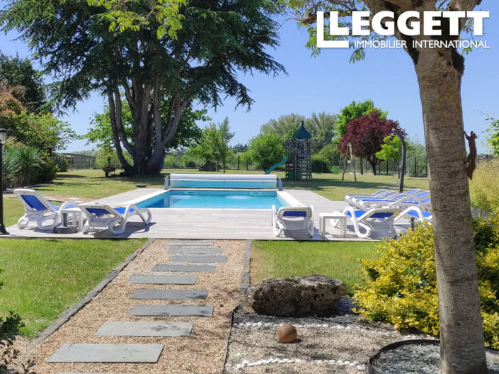 Image No.3-8 Bed House for sale