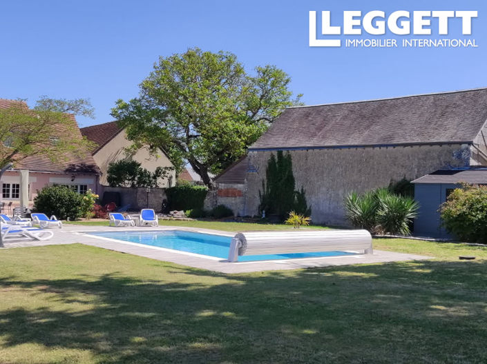 Image No.8-8 Bed House for sale