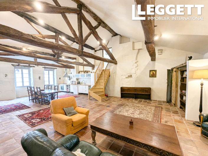 Image No.6-8 Bed House for sale