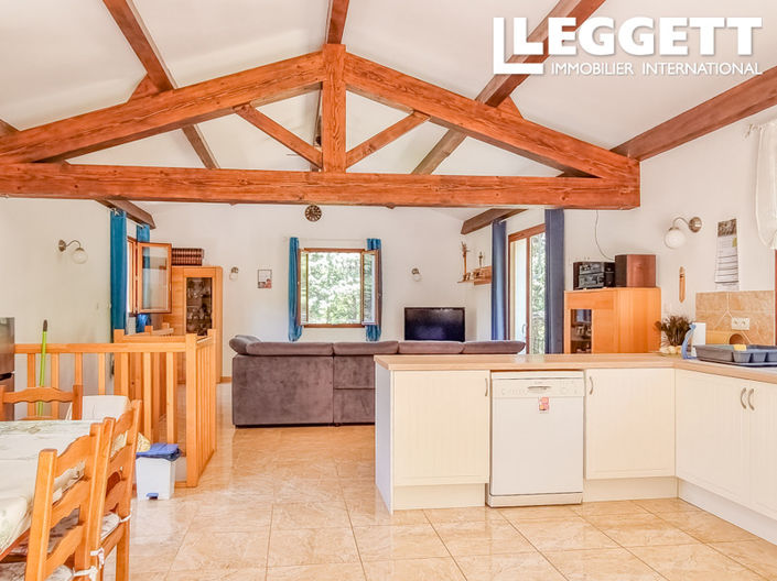 Image No.6-3 Bed House for sale