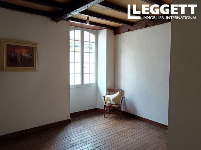 Image No.8-2 Bed House for sale