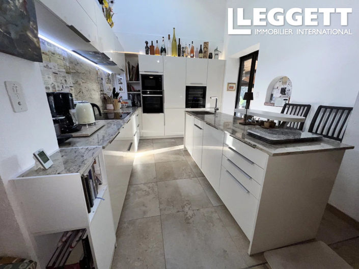 Image No.7-4 Bed House for sale