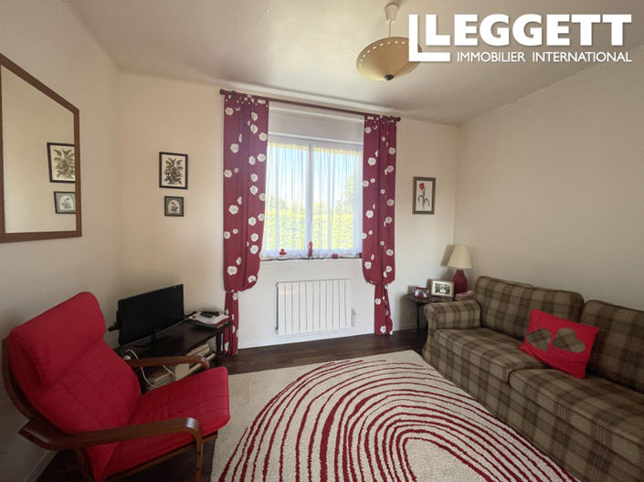 Image No.10-2 Bed House for sale