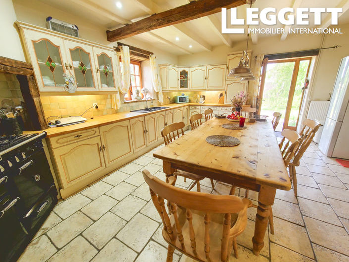 Image No.10-8 Bed House for sale