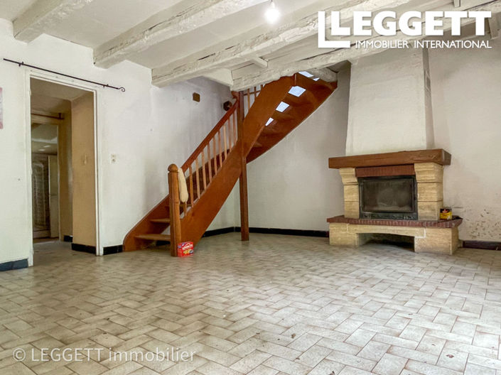 Image No.8-8 Bed House for sale