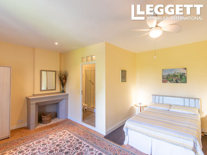 Image No.8-13 Bed House for sale