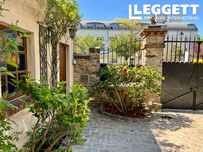 Image No.2-4 Bed House for sale