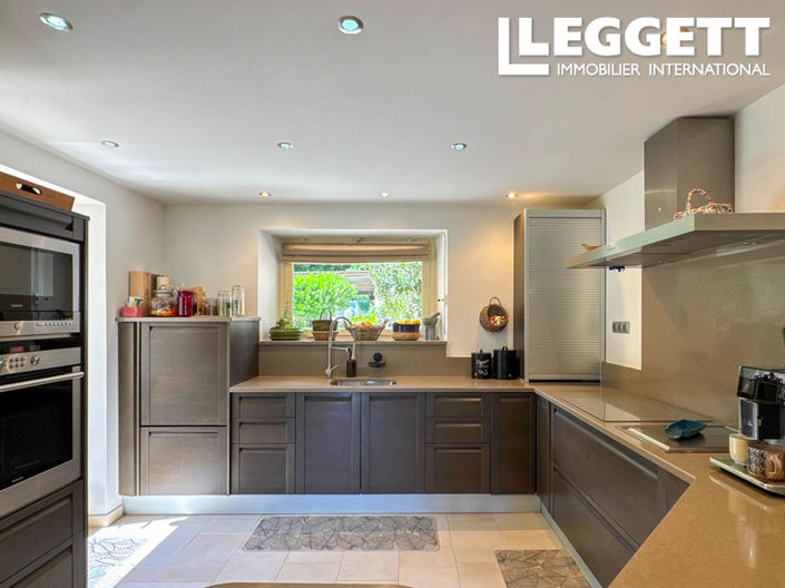 Image No.7-3 Bed House for sale