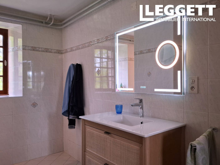 Image No.7-4 Bed House for sale