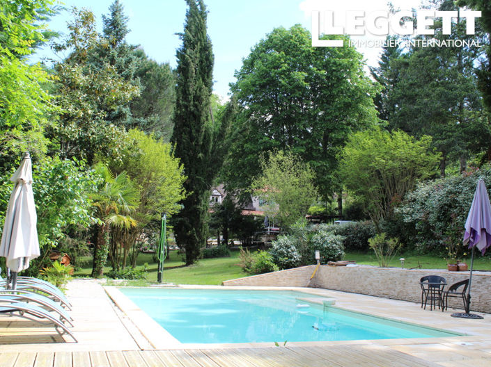 Image No.1-9 Bed House for sale