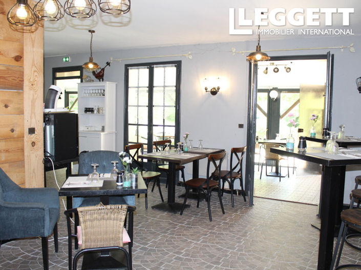 Image No.8-9 Bed House for sale