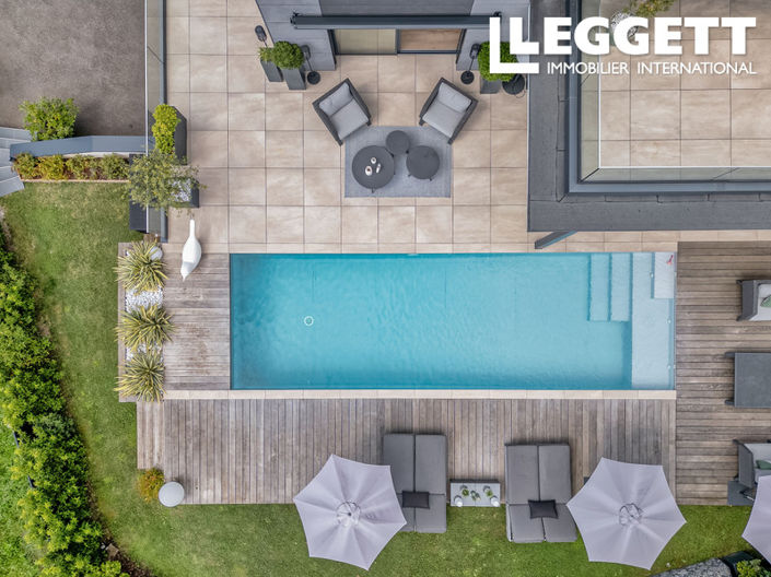 Image No.2-4 Bed House for sale