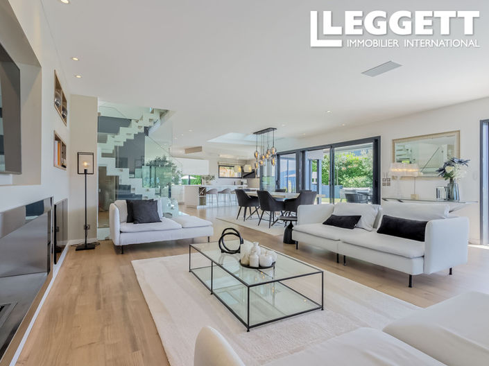 Image No.3-4 Bed House for sale