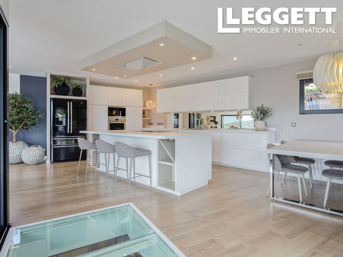 Image No.7-4 Bed House for sale