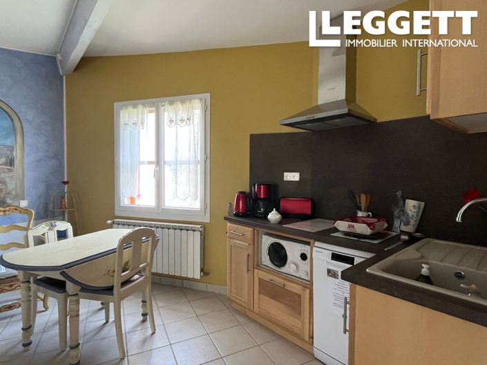 Image No.8-2 Bed House for sale