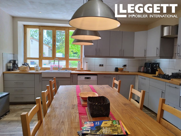 Image No.6-3 Bed House for sale