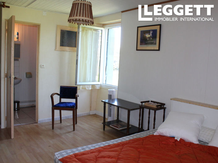 Image No.5-7 Bed House for sale