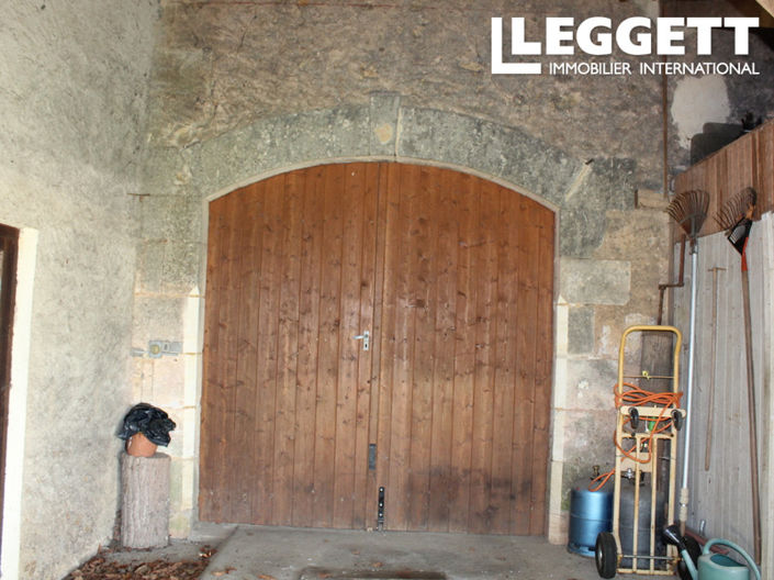 Image No.7-7 Bed House for sale